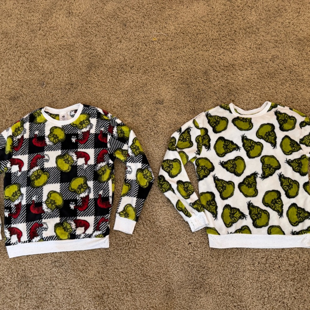 Dr. Seuss The Grinch Patterned Fleece Sweatshirt